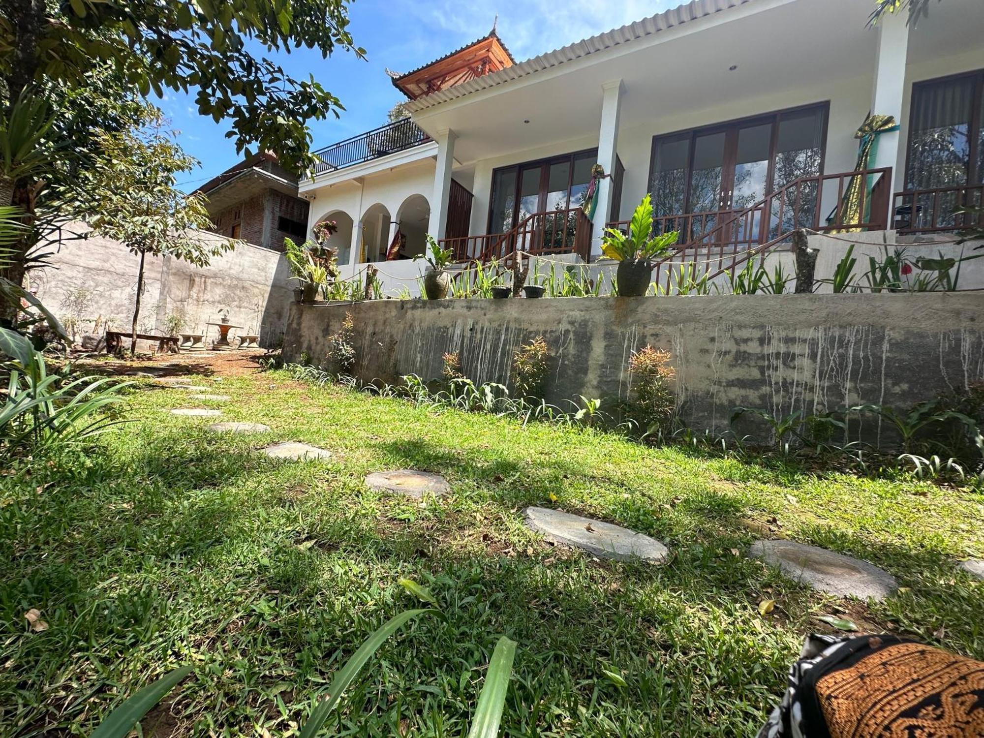 Appartamento Umah Yugadi Bali Munduk Esterno foto