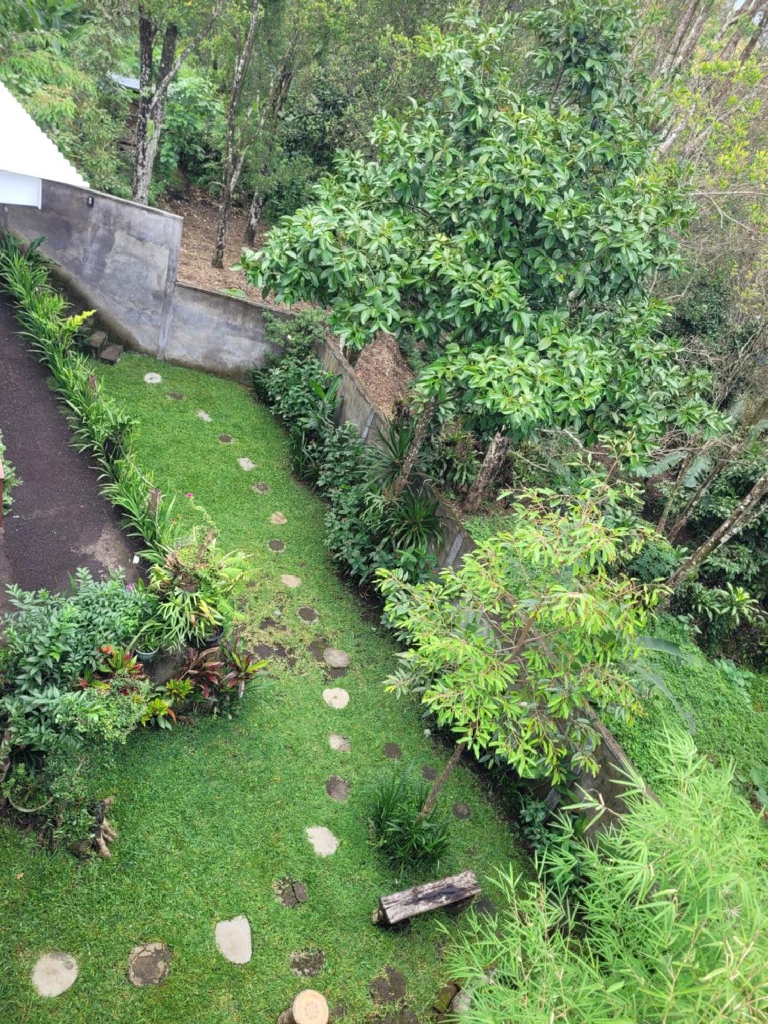 Appartamento Umah Yugadi Bali Munduk Esterno foto