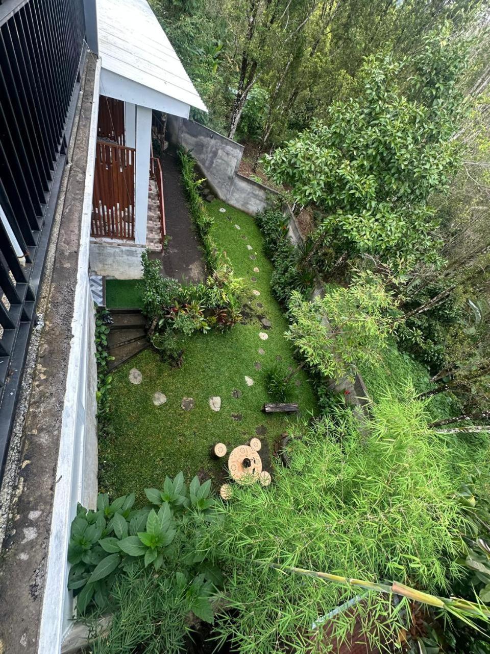 Appartamento Umah Yugadi Bali Munduk Esterno foto