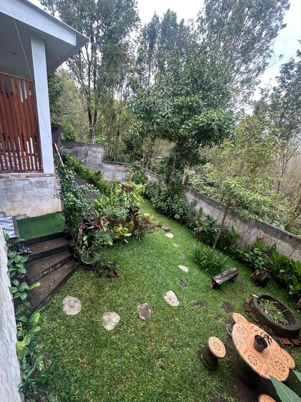 Appartamento Umah Yugadi Bali Munduk Esterno foto